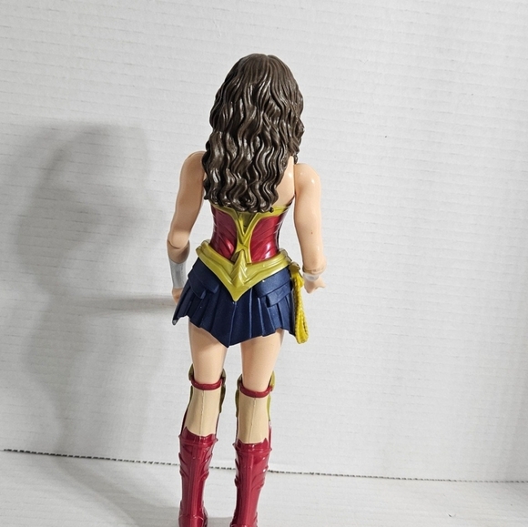 Wonder Woman Action 2015 - Picture 3 of 3